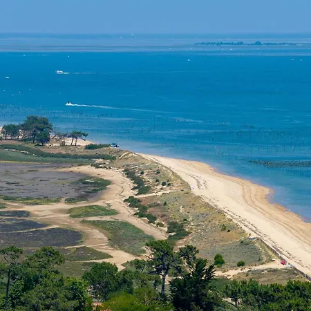 Cap A L'ouest 44h 50 M De La *